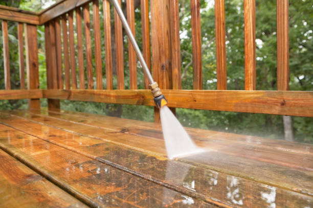 Best Pool Deck Cleaning  in Montalvin Manor, CA